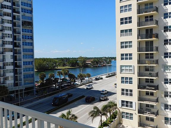 4th image of 1601 S Ocean Drive #601