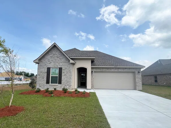 6453 Oakley Dr, Addis, LA 70710