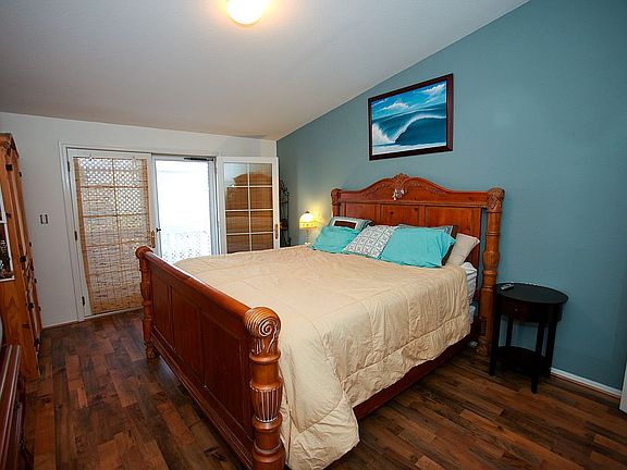 Master, french doors to deck