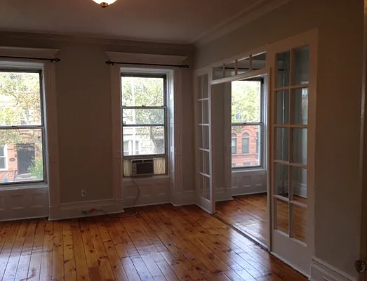 Rented by Flateau Realty | media 2