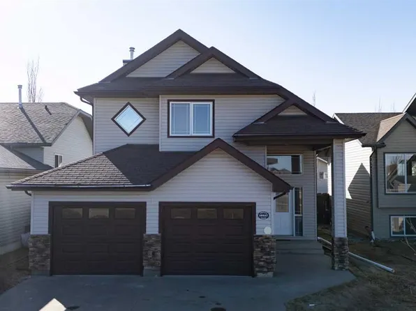 10457 NW Royal Oaks Dr, Grande Prairie, AB T8V 8L5
