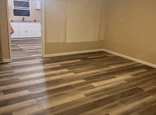 381 E Oakland St, Farmersville, CA 93223