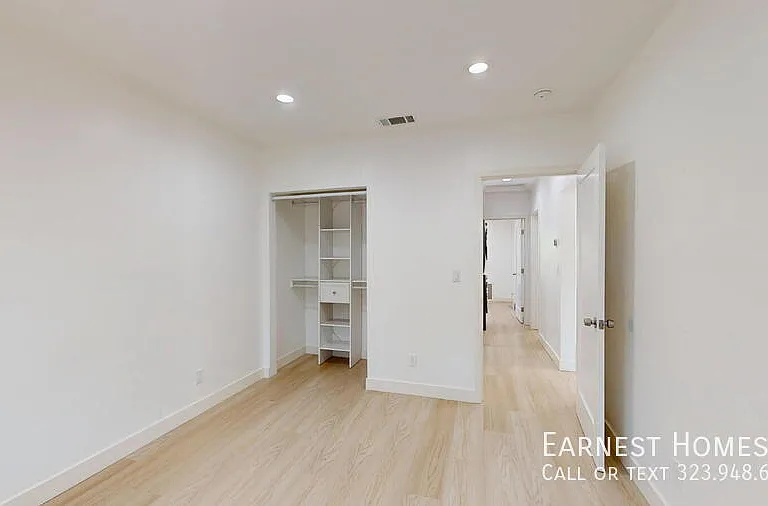 5844 Vesper Ave — Photo 15