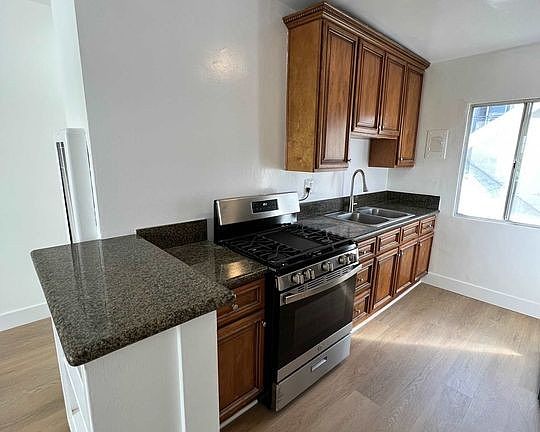 4th image of 1248 N Las Palmas Ave #7