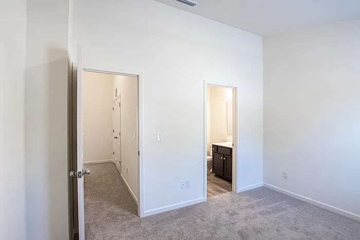 14121 Clayborn St — Photo 11