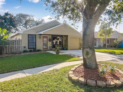 8640 SW 14th Ct, Pembroke Pines, FL, 33025