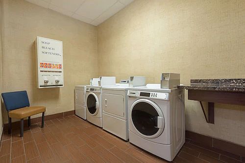 3rd image of 1055 Kelly Johnson Blvd #205