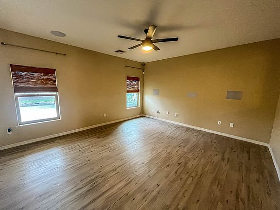 5th image of 879 W Via De Gala