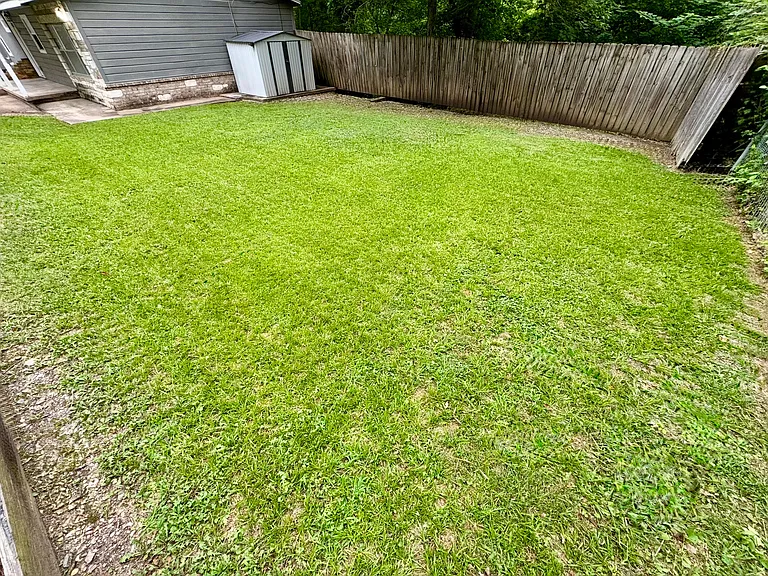 Creek Dr — Photo 21
