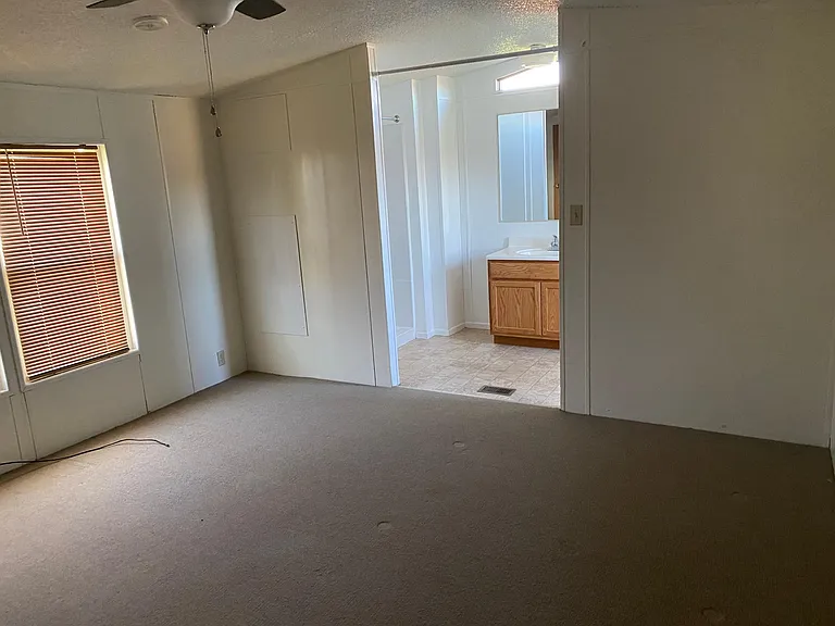 83 Bruceter Ln — Photo 10
