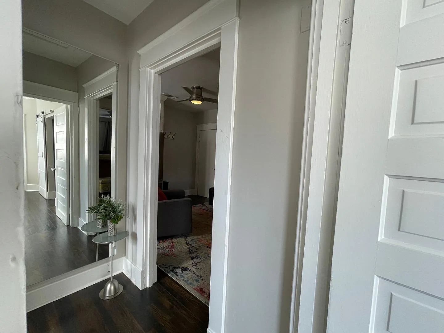 4611 Woodlawn Dr. - 3 — Photo 3