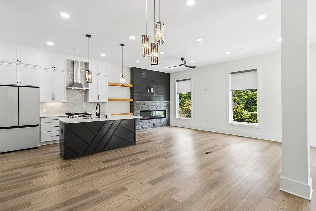 3 bed, 3.5 bath, 2254 sqft, $3,500 — Photo 4