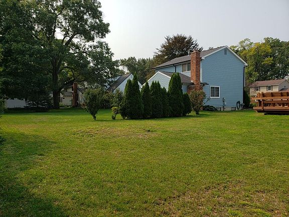 3rd image of 3327 Blasser Dr