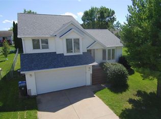 33 Jensen Ct, Iowa City, IA 52246