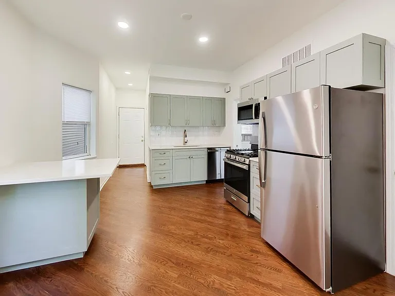 3308 N Racine Ave #2 — Photo 5
