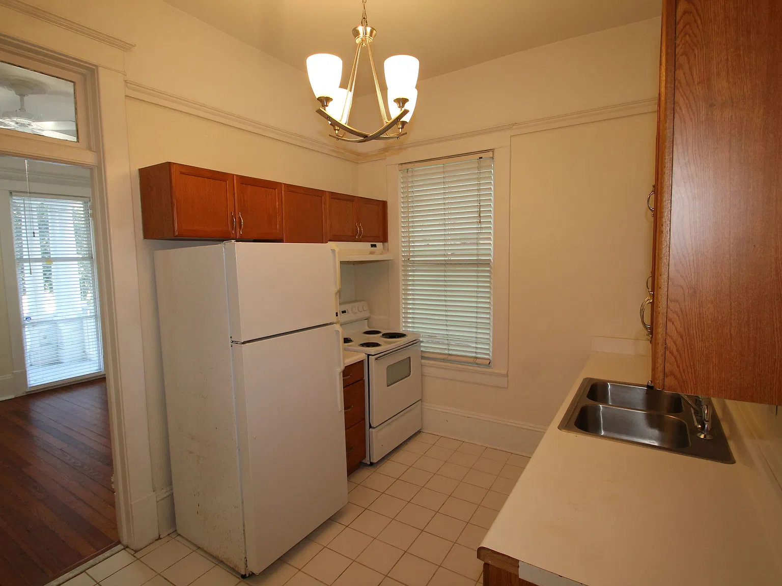 1 bed, 900 sqft, $1,790 — Photo 3