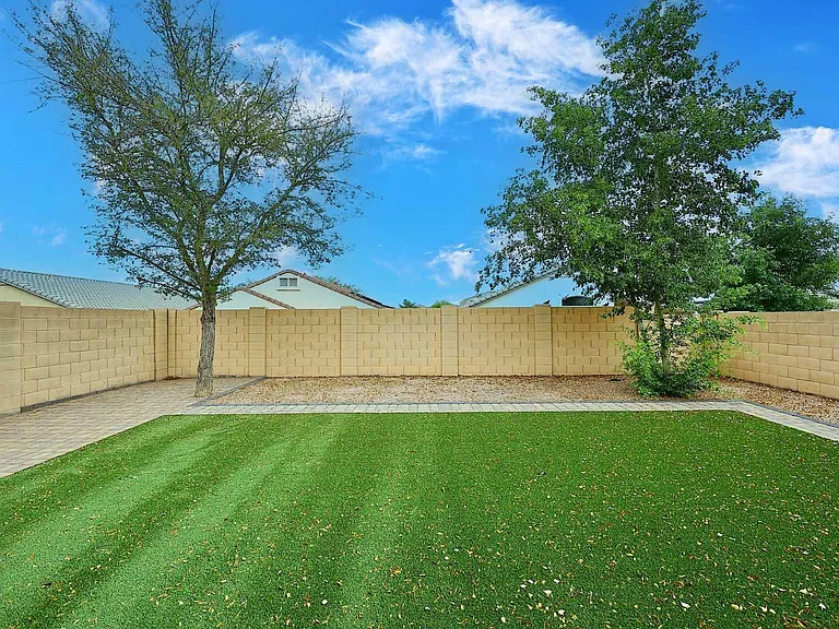 36950 W Mondragone Ln — Photo 15