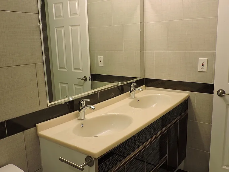 309 Sycamore Street Apartments — Photo 14