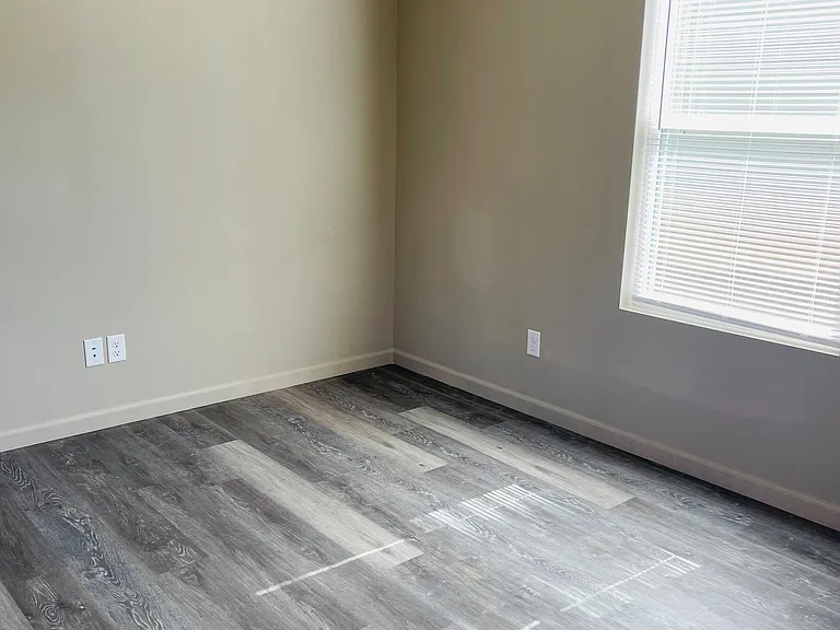 2109 W A St — Photo 10