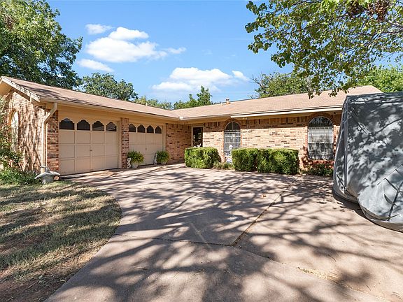 3rd image of 2119 Minter Ln