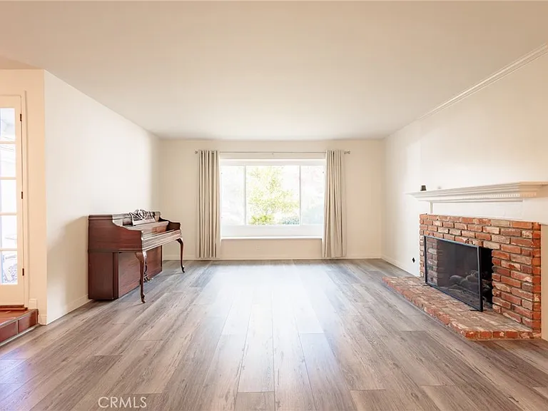25342 Hugo Rd — Photo 4
