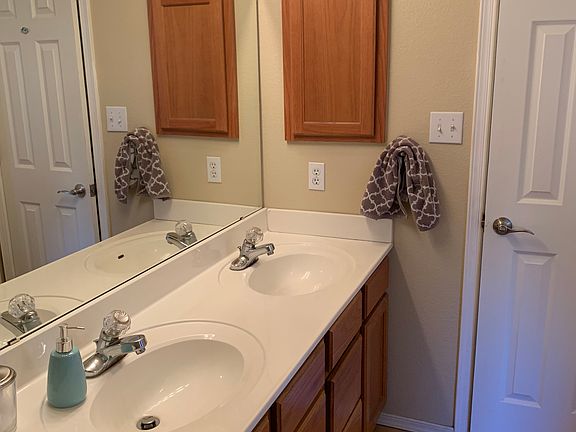 5th image of 2866 Lake Valley Ave
