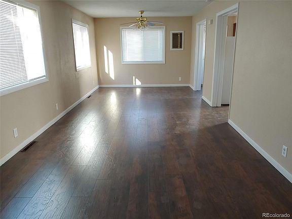 3rd image of 1312 N La Crosse Ave