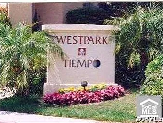 Remodeled 2bed/2bath in the desirable community in West Park Tiempo in Irvine ! — Photo 1