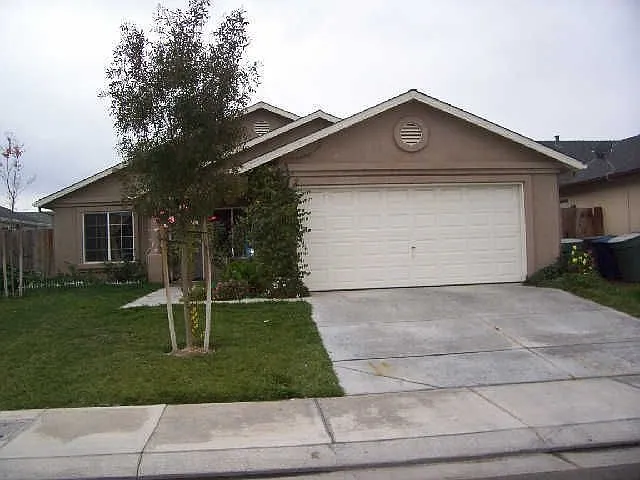 662 Barbara Ct photo 1