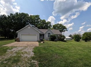 16312 S 1383rd Rd, Nevada, MO 64772