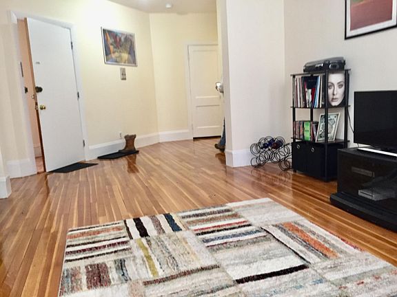 5th image of 7 Englewood Ave #25A