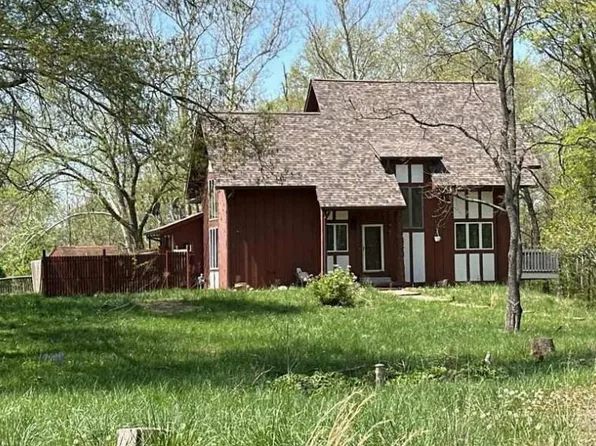 (undisclosed Address), Salem, IL 62881