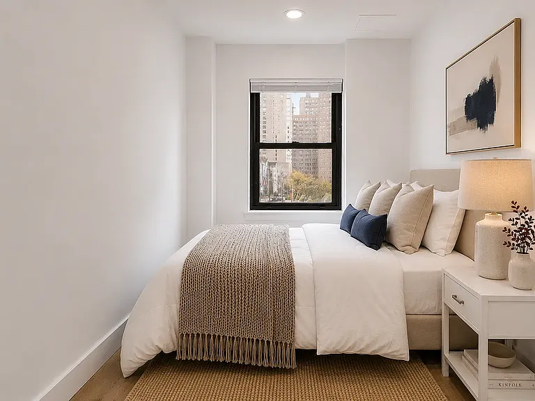 213 E 37th St #2F — Photo 14