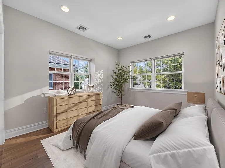4C Nassau Dr — Photo 9