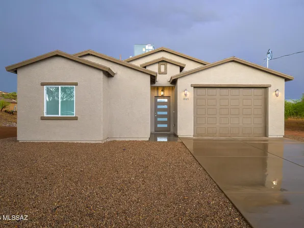 1852 La Paz Ct, Rio Rico, AZ 85648