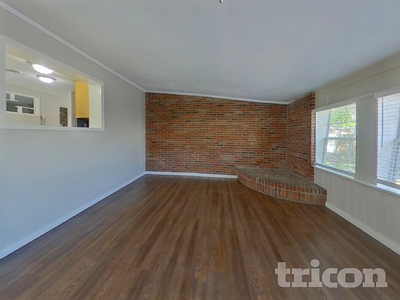 4th image of 2761 59th Ave N