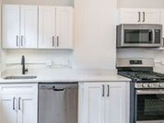 3rd image of 4007 Allston St #4