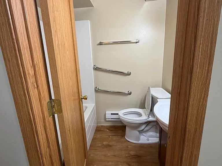 690 W Judson St #9 — Photo 3