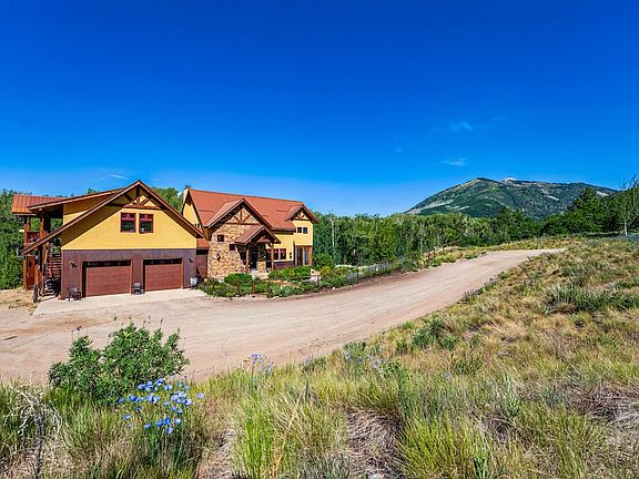 3rd image of 125 Quaking Aspen Rd