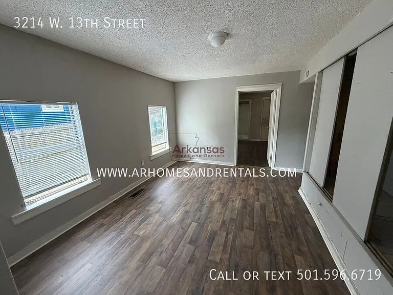 3214 W 13th St — Photo 3