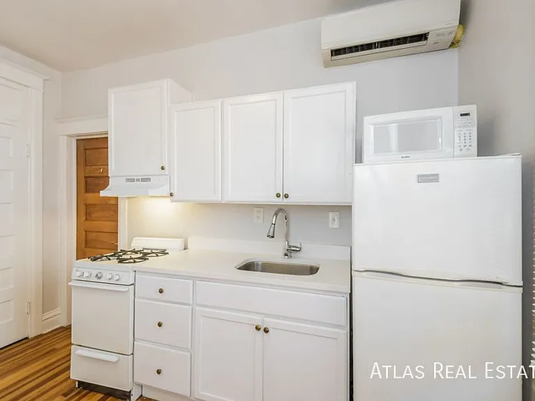 1066 N Clarkson St #1 — Photo 7
