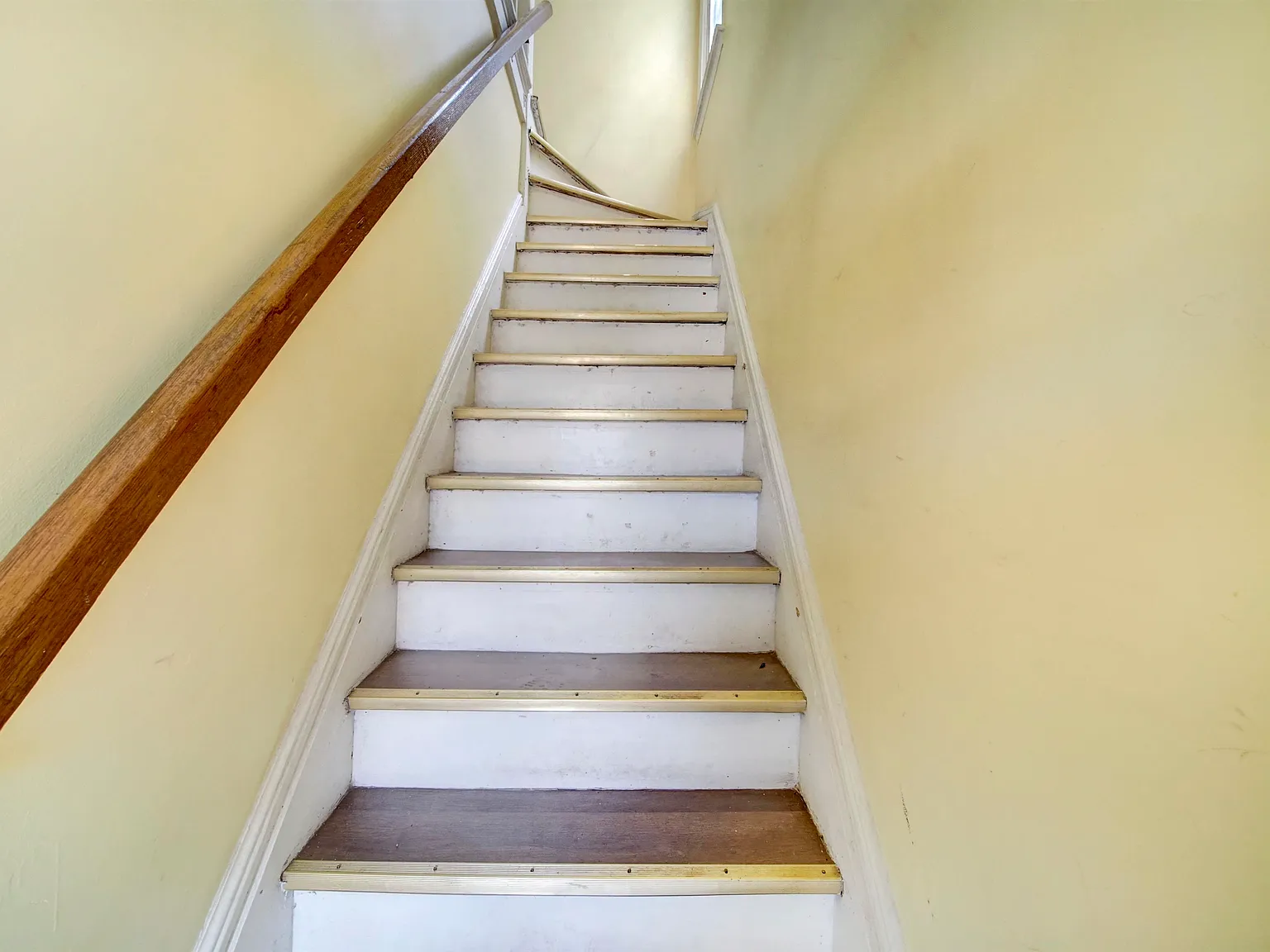 3 bed, 1.5 bath, $2,500 — Photo 2
