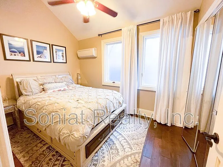 936 Conti St #11 — Photo 10