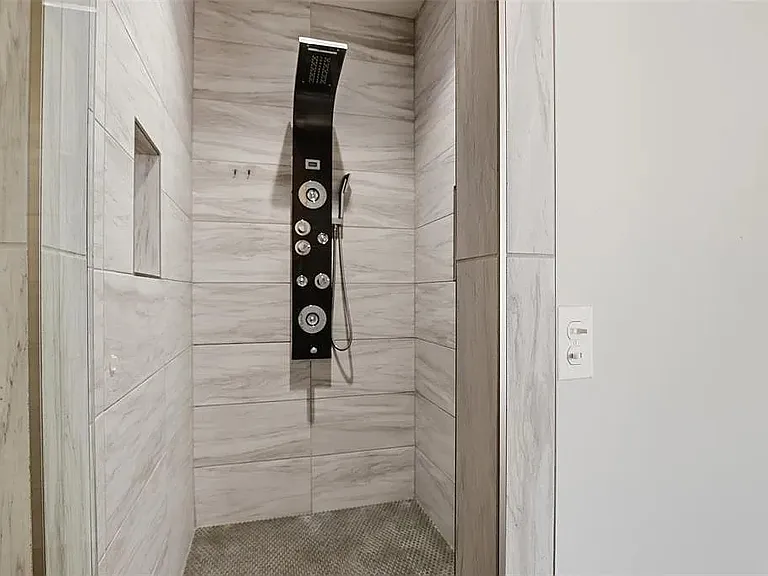 17820 Morning Sky Ct — Photo 21