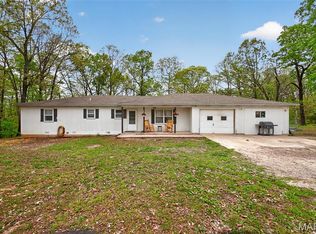 23639 Hawaii Rd, Lebanon, MO 65536