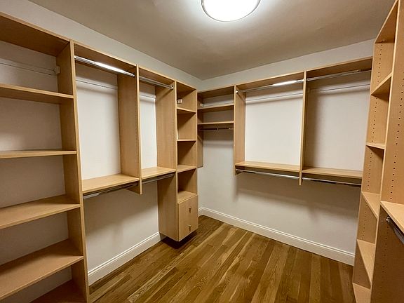 5th image of 305 E 86th St #9AWE