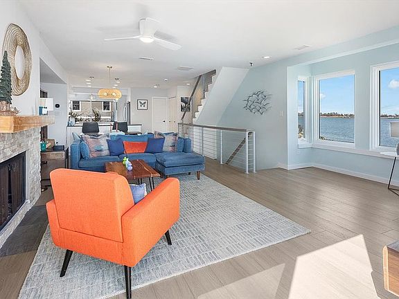 2nd image of 1 Windward Ln #1