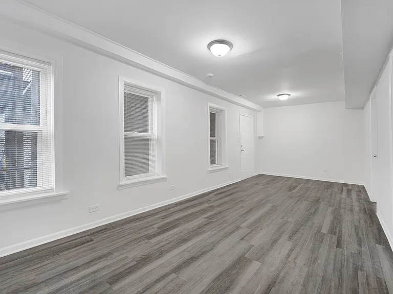 2152 W 21st St #1R — Photo 5
