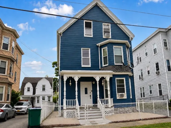 55 Harwood St, Lynn, MA 01902