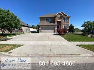 910 E James Cir, Clearfield, UT 84015